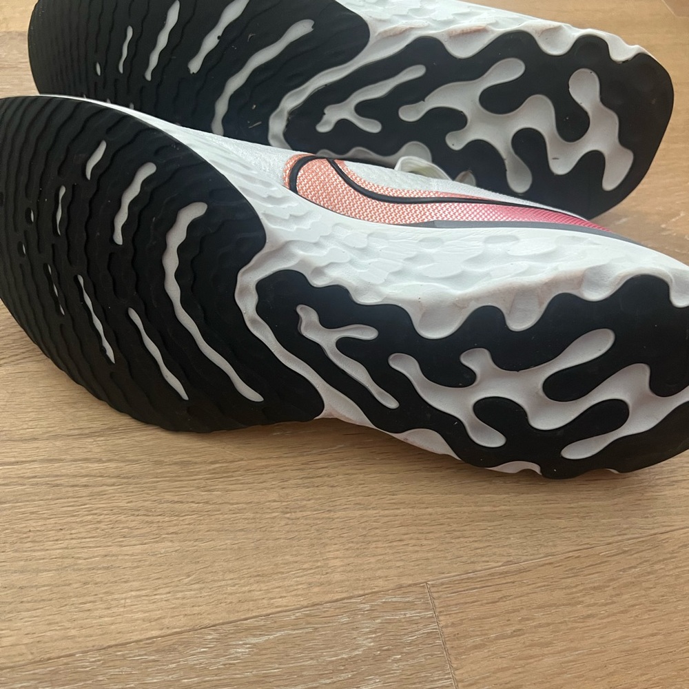 Nike Infinity React - Picture 3 of 4